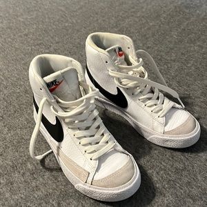 Girls Nike Sneakers